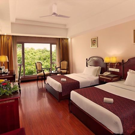 Mayur Aaditya Resort Dharwad Εξωτερικό φωτογραφία